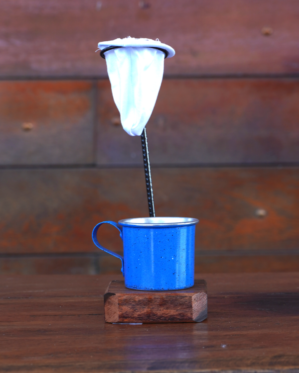 Mini suporte de madeira para coador de café com caneca esmaltada